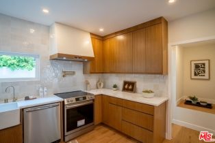 Single Family Residence, 5271 Woodlake ave, Woodland Hills, CA 91367 - 6