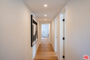 Single Family Residence, 5271 Woodlake ave, Woodland Hills, CA 91367 - 9