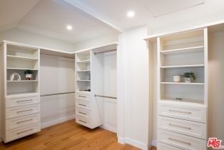 Single Family Residence, 5271 Woodlake ave, Woodland Hills, CA 91367 - 23