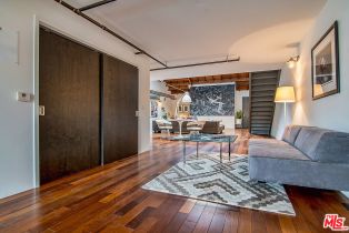 , 1046 Princeton dr, Venice, CA 90292 - 3