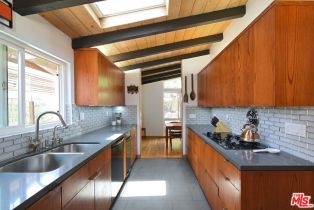 Single Family Residence, 16439 Kingsbury st, Granada Hills, CA 91344 - 21