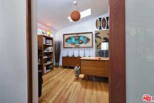 Single Family Residence, 16439 Kingsbury st, Granada Hills, CA 91344 - 25