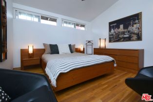 Single Family Residence, 16439 Kingsbury st, Granada Hills, CA 91344 - 32