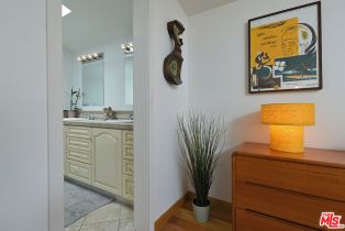 Single Family Residence, 16439 Kingsbury st, Granada Hills, CA 91344 - 42