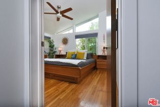 Single Family Residence, 16439 Kingsbury st, Granada Hills, CA 91344 - 37