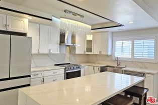 , 18130 Oxnard st, Tarzana, CA 91356 - 16