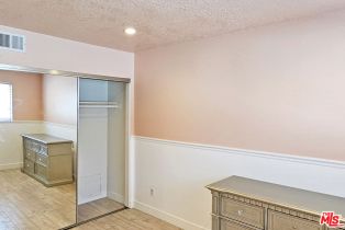 , 18130 Oxnard st, Tarzana, CA 91356 - 28