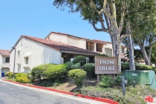 , 18130 Oxnard st, Tarzana, CA 91356 - 4