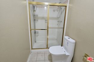 , 18130 Oxnard st, Tarzana, CA 91356 - 40