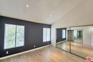 , 18130 Oxnard st, Tarzana, CA 91356 - 36