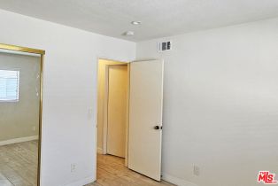 , 18130 Oxnard st, Tarzana, CA 91356 - 24