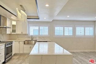 , 18130 Oxnard st, Tarzana, CA 91356 - 19