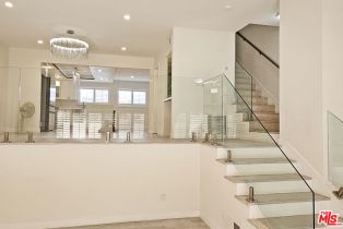 , 18130 Oxnard st, Tarzana, CA 91356 - 12