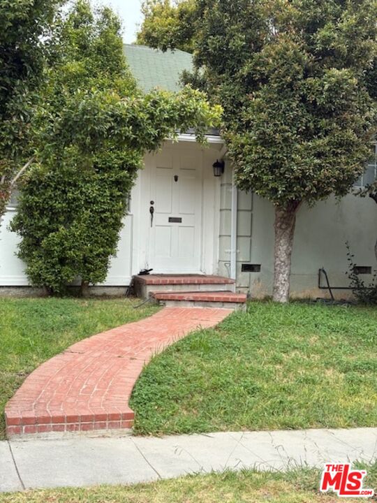 Single Family Residence, 1301 Stanford St, Santa Monica, CA 90404 - 1