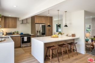 Single Family Residence, 21205 De La Osa st, Woodland Hills, CA 91364 - 4