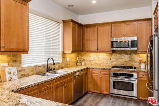 , 11851 Laurelwood dr, Studio City, CA 91604 - 7