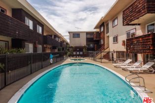Condominium, 5400 Newcastle ave, Encino, CA 91316 - 17