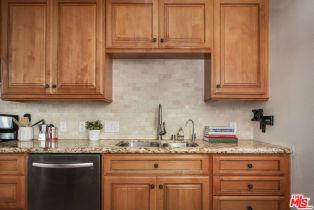 Condominium, 330 Cordova st, Pasadena, CA 91101 - 16