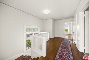 , 2027 3rd st, Santa Monica, CA 90405 - 3