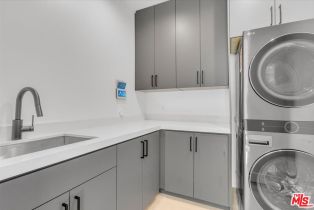 Single Family Residence, 5456 Hazeltine ave, Sherman Oaks, CA 91401 - 38