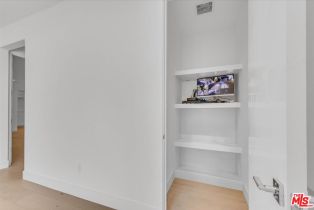 Single Family Residence, 5456 Hazeltine ave, Sherman Oaks, CA 91401 - 39