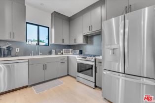 Single Family Residence, 5456 Hazeltine ave, Sherman Oaks, CA 91401 - 71