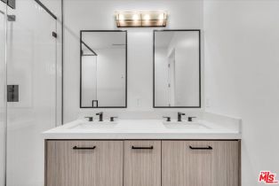 Single Family Residence, 5456 Hazeltine ave, Sherman Oaks, CA 91401 - 55