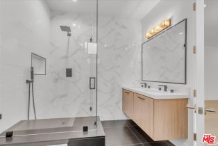 Single Family Residence, 5456 Hazeltine ave, Sherman Oaks, CA 91401 - 48