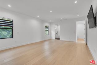 Single Family Residence, 5456 Hazeltine ave, Sherman Oaks, CA 91401 - 44