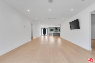 Single Family Residence, 5456 Hazeltine ave, Sherman Oaks, CA 91401 - 18