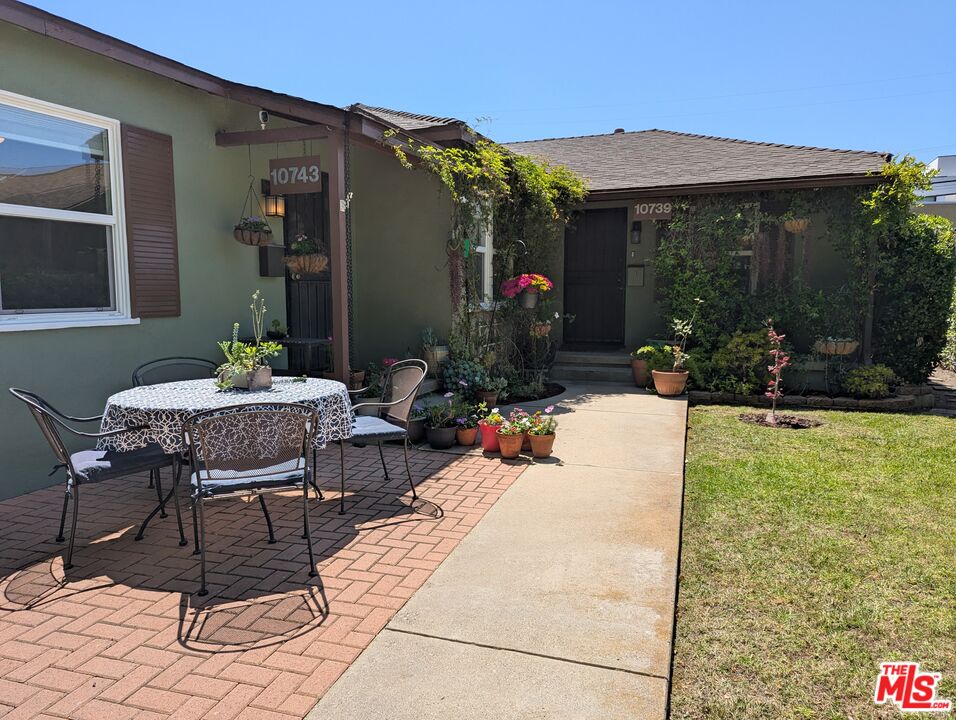 Residential Income, 10739 Jefferson blvd, Culver City, CA 90230 - 1