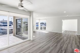 , 919 Bayside dr, Newport Beach, CA 92660 - 4