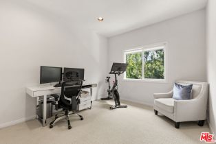 Single Family Residence, 18439 Jonah ct, Tarzana, CA 91356 - 17