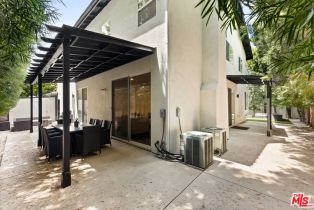 Single Family Residence, 18439 Jonah ct, Tarzana, CA 91356 - 26