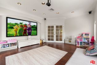 Single Family Residence, 18439 Jonah ct, Tarzana, CA 91356 - 20