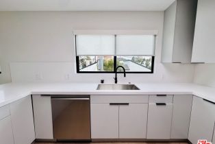 Condominium, 205 Venice blvd, Venice, CA 90291 - 2