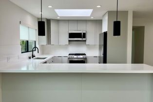 Condominium, 205 Venice blvd, Venice, CA 90291 - 4