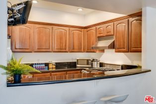 Condominium, 12449 Kling st, Studio City, CA 91604 - 9