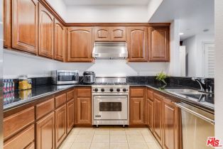 Condominium, 12449 Kling st, Studio City, CA 91604 - 11