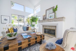 , 24517 Via Esquina, Calabasas, CA 91302 - 3