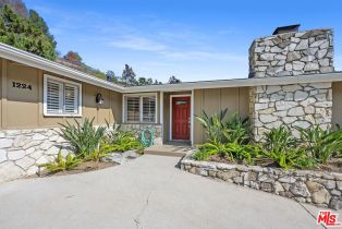 Single Family Residence, 1224 El Hito cir, Pacific Palisades, CA 90272 - 7