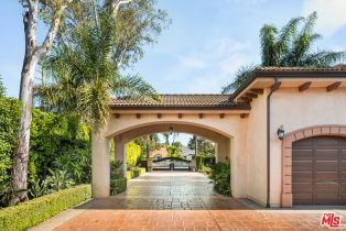 Single Family Residence, 13845 Magnolia blvd, Sherman Oaks, CA 91423 - 4