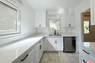 Apartment, 1116 Chelsea ave, Santa Monica, CA 90403 - 4