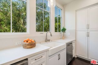 Condominium, 6241 Crescent Park, Playa Vista, CA 90094 - 9