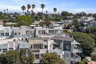 Condominium, 2115   3rd St, Santa Monica, CA  Santa Monica, CA 90405