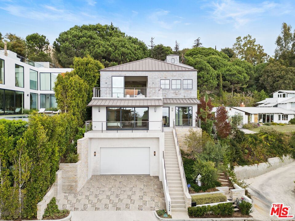 Single Family Residence, 1324 Monument st, Pacific Palisades, CA 90272 - 1