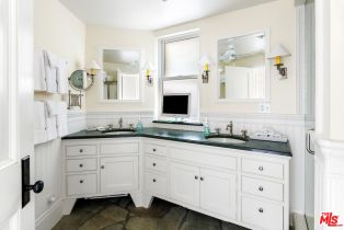 Single Family Residence, 1935 Ocean way, Laguna Beach, CA 92651 - 49