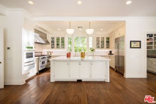 Single Family Residence, 3825 Longridge ave, Sherman Oaks, CA 91423 - 13