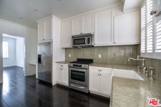 , 9243 Doheny Road, West Hollywood , CA 90069 - 8