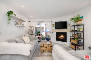 Condominium, 5500   Owensmouth Ave, Woodland Hills, CA  Woodland Hills, CA 91367